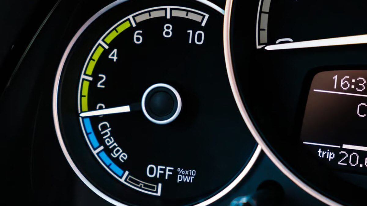 différence entre voiture hybride et hybride rechargeable